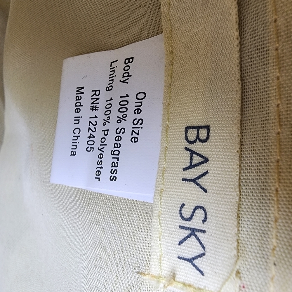 Bay Sky Sea Grass Round Embroidered Floral Tote Bag NWT - Picture 3 of 7